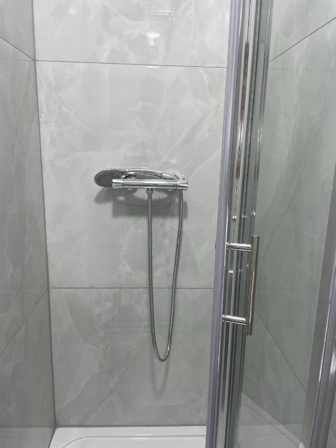 Flat Private Bathroom Wc And Kitchenette Apartment London