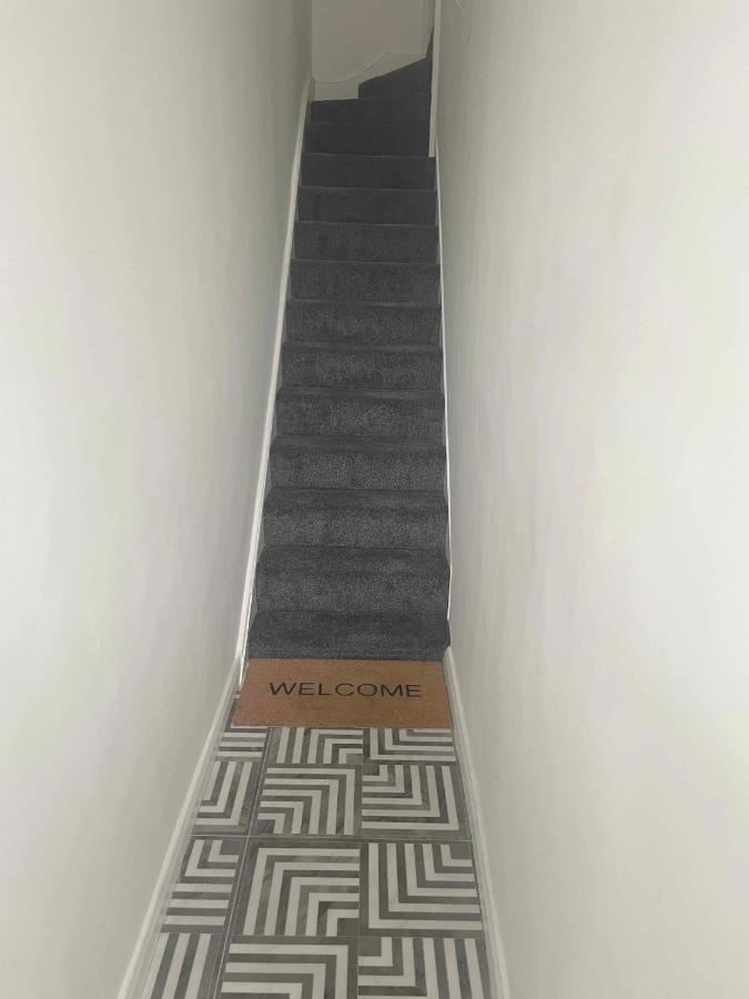 Flat Private Bathroom Wc And Kitchenette * London